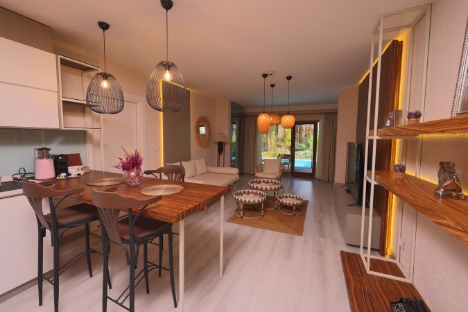 Suite With Private Pool